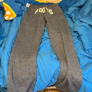 Roots nwt small sweatpants